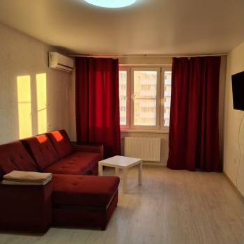 Сдается 1-комнатная квартира, 40 м²