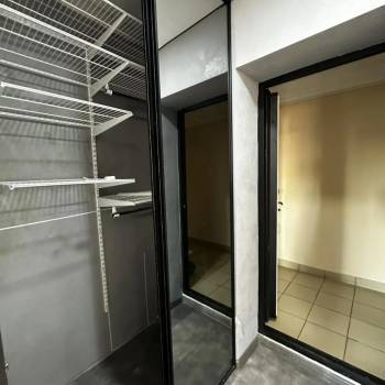 Продается 1-комнатная квартира, 32 м²