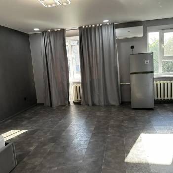 Продается 1-комнатная квартира, 32 м²