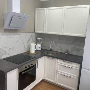 Продается Многокомнатная квартира, 33 м²