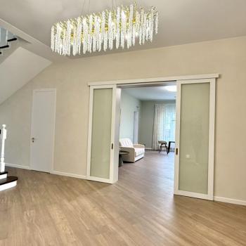 Продается Дом, 290 м²