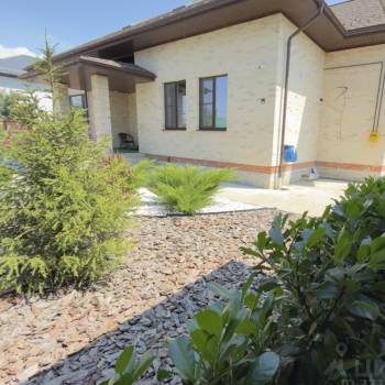 Продается Дом, 290 м²