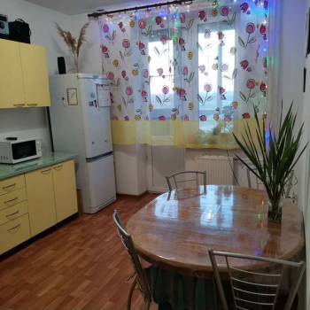 Сдается Многокомнатная квартира, 104 м²