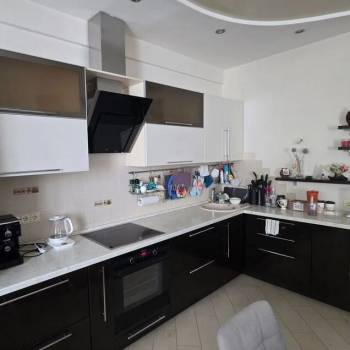 Продается 1-комнатная квартира, 54,6 м²