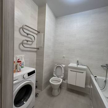 Сдается 1-комнатная квартира, 43 м²