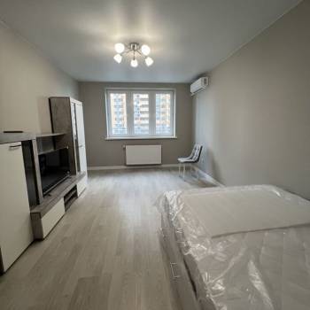 Сдается 1-комнатная квартира, 43 м²