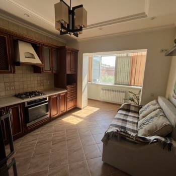 Продается 1-комнатная квартира, 43 м²