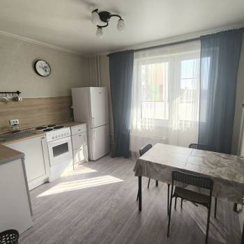 Сдается 1-комнатная квартира, 39 м²