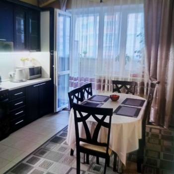 Продается 2-х комнатная квартира, 77 м²