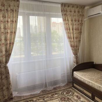 Сдается 1-комнатная квартира, 40 м²