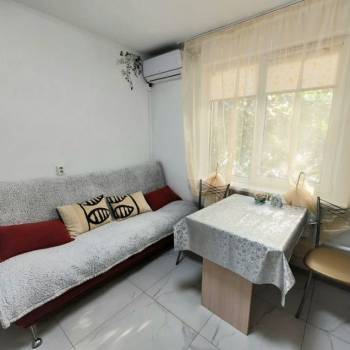 Продается 1-комнатная квартира, 37 м²