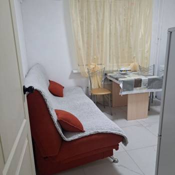 Продается 1-комнатная квартира, 37 м²