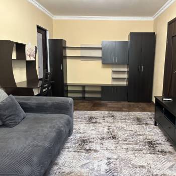 Сдается Многокомнатная квартира, 63 м²