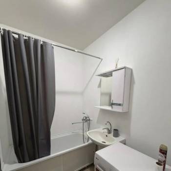 Сдается 1-комнатная квартира, 39 м²