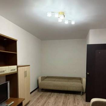 Сдается 1-комнатная квартира, 39 м²