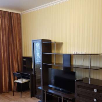 Сдается 2-х комнатная квартира, 75 м²