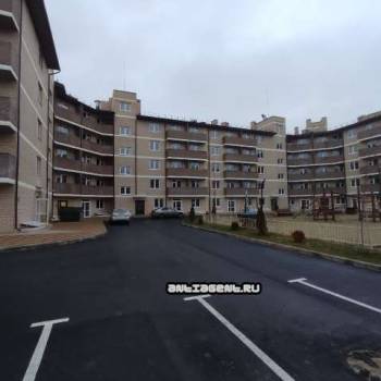 Продается 1-комнатная квартира, 42 м²
