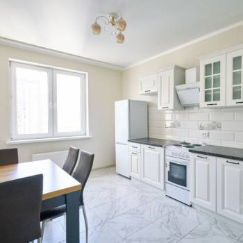 Продается 1-комнатная квартира, 45 м²