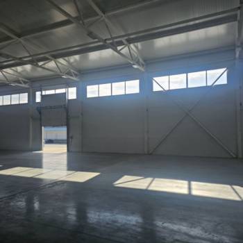 Сдается Нежилое помещение, 1476 м²