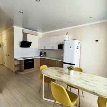 Продается 1-комнатная квартира, 43 м²