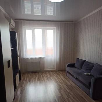 Продается 1-комнатная квартира, 42 м²