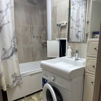 Сдается 2-х комнатная квартира, 64 м²
