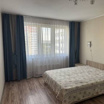 Сдается 2-х комнатная квартира, 64 м²