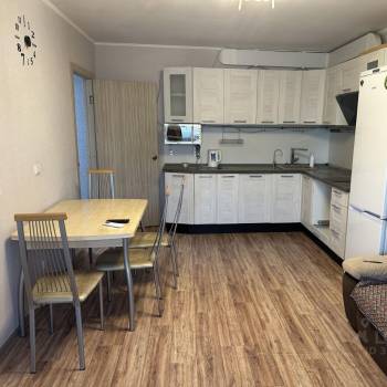 Сдается 2-х комнатная квартира, 64 м²