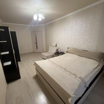 Сдается 1-комнатная квартира, 42 м²