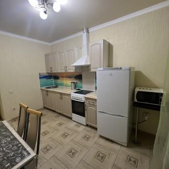 Сдается 1-комнатная квартира, 42 м²