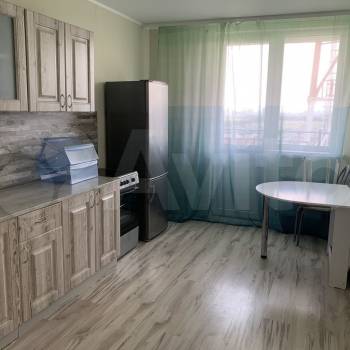 Продается 1-комнатная квартира, 38 м²