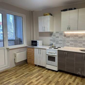 Сдается 1-комнатная квартира, 40 м²