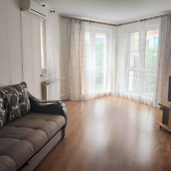 Сдается 1-комнатная квартира, 40 м²