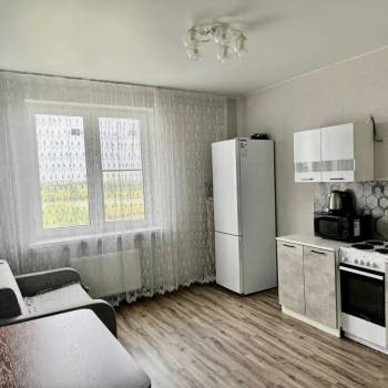 Сдается 1-комнатная квартира, 39 м²
