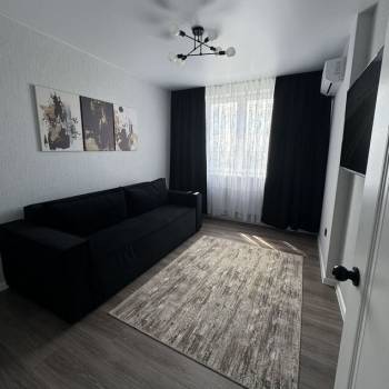 Сдается 1-комнатная квартира, 48 м²
