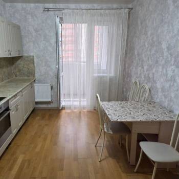 Сдается 2-х комнатная квартира, 64 м²