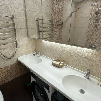 Сдается Многокомнатная квартира, 90 м²