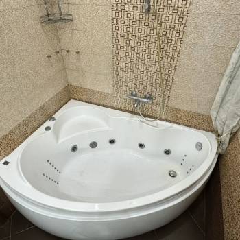 Сдается Многокомнатная квартира, 90 м²