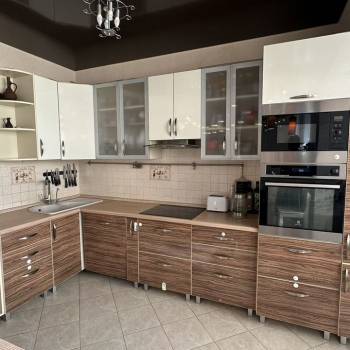 Сдается Многокомнатная квартира, 90 м²