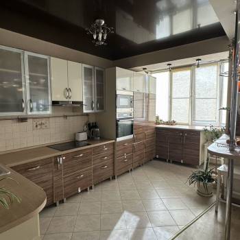 Сдается Многокомнатная квартира, 90 м²