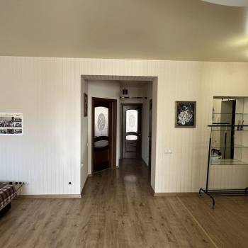 Сдается Многокомнатная квартира, 90 м²
