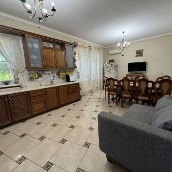 Сдается Дом, 180 м²