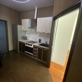 Сдается 1-комнатная квартира, 60 м²