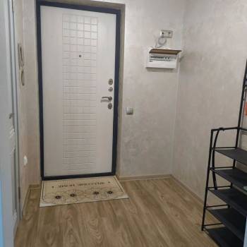 Продается 1-комнатная квартира, 42 м²
