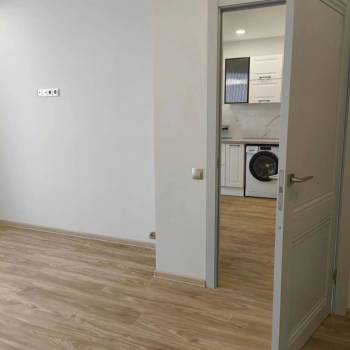 Продается 1-комнатная квартира, 42 м²