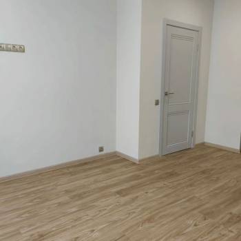 Продается 1-комнатная квартира, 42 м²