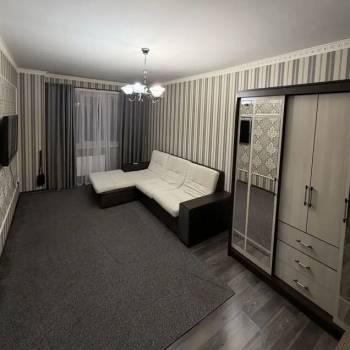 Продается 1-комнатная квартира, 37,8 м²