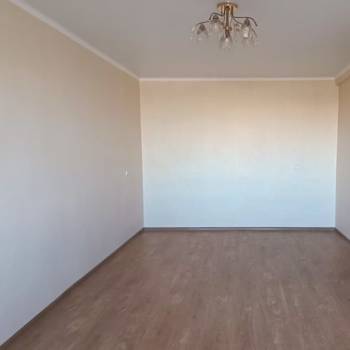 Продается 1-комнатная квартира, 42,2 м²
