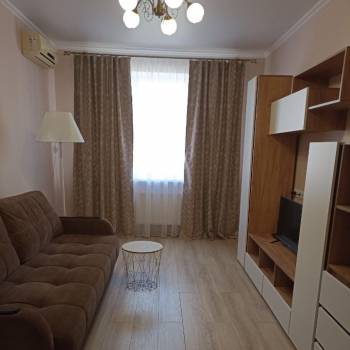Сдается 1-комнатная квартира, 40 м²