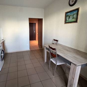 Продается 1-комнатная квартира, 43 м²